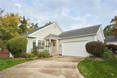 8688 Parkside Dr, Northfield, OH 44067