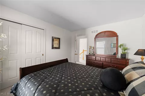 Bedroom - 35760 Ithaca Dr, Avon, OH 44011 photo 6 of 6