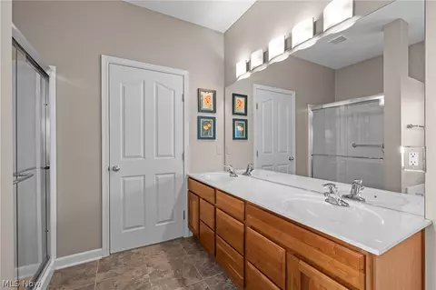 Bath - 35760 Ithaca Dr, Avon, OH 44011 photo 3 of 4