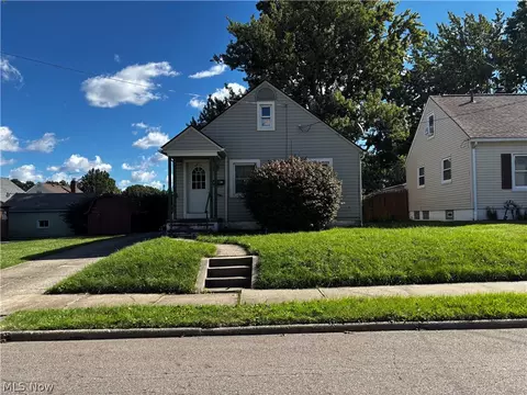 1347 Hammel St, Akron, OH 44306