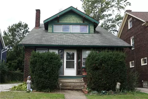 268 E 151 St, Cleveland, OH 44110