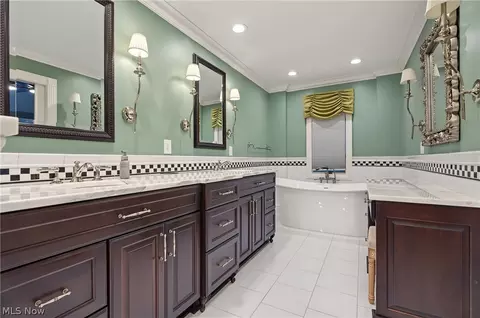 Bath - 3382 E Glencoe Rd, Richfield, OH 44286 photo 2 of 6