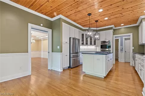 Kitchen - 3382 E Glencoe Rd, Richfield, OH 44286 photo 1 of 4