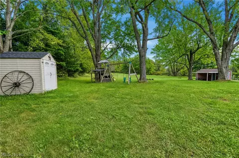 Exterior - 3864 State Rd S, Ashtabula, OH 44004 photo 7 of 15