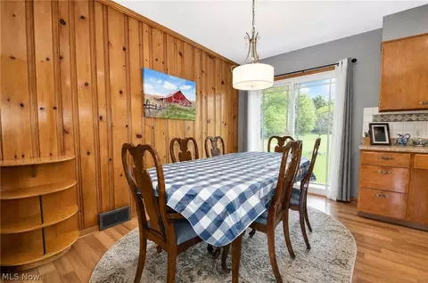 Dining - 3864 State Rd S, Ashtabula, OH 44004 photo 2 of 4