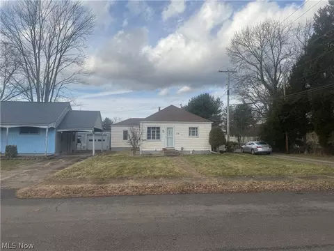 119 23rd St, Dover, OH 44622