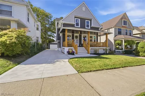 1450 Orchard Grove Ave, Lakewood, OH 44107