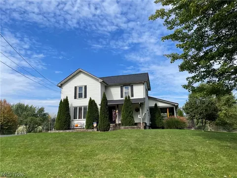 Exterior - 1040 Calla Rd E, Poland, OH 44514 photo 2 of 12