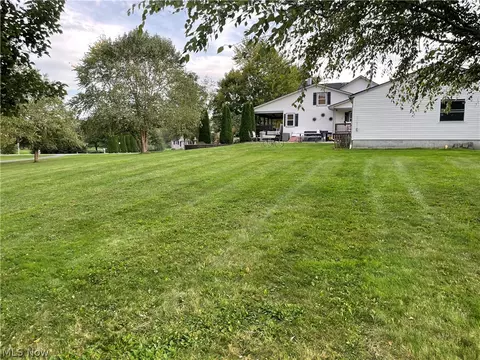 Exterior - 1040 Calla Rd E, Poland, OH 44514 photo 11 of 12