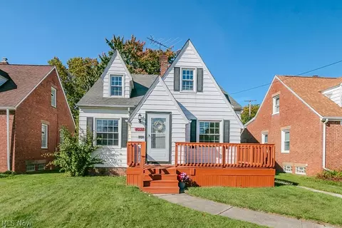 4038 W 140th St, Cleveland, OH 44135