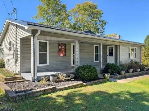 1213 Broomstick Rd, Big Spring, WV 26137