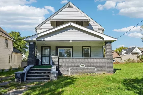 9523 Aetna Rd, Cleveland, OH 44105