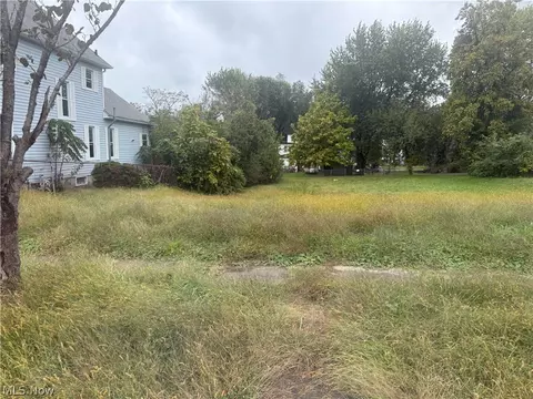 1016 Williams St, Parkersburg, WV 26101