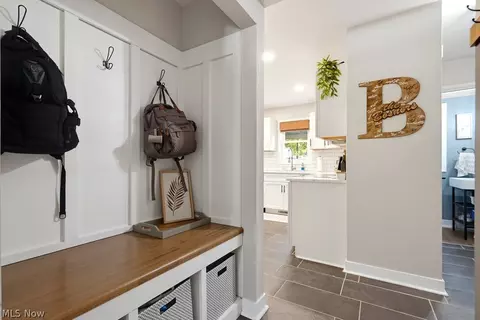 Entry Way - 229 Pinehurst Rd, Munroe Falls, OH 44262 photo 2 of 2