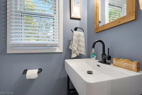 Bath - 229 Pinehurst Rd, Munroe Falls, OH 44262 photo 1 of 2