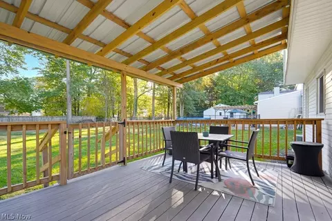 Exterior - 229 Pinehurst Rd, Munroe Falls, OH 44262 photo 3 of 5