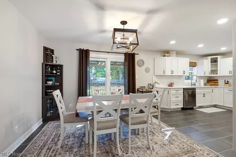 Dining - 229 Pinehurst Rd, Munroe Falls, OH 44262 photo 1 of 2