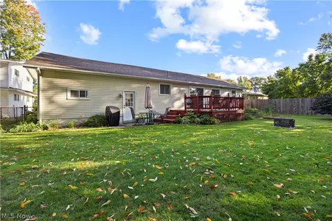 Exterior - 525 Purdue Ave, Elyria, OH 44035 photo 3 of 7