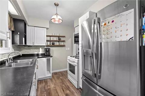 Kitchen - 525 Purdue Ave, Elyria, OH 44035 photo 1 of 3