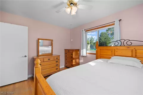 Bedroom - 525 Purdue Ave, Elyria, OH 44035 photo 2 of 6