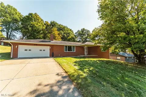 383 Bahler St SW, Sugarcreek, OH 44681