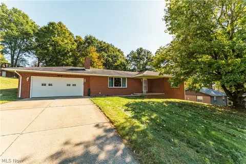 383 Bahler St SW, Sugarcreek, OH 44681