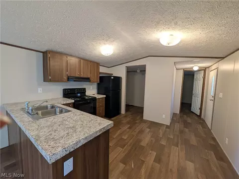 Entry Way - 140 Briarcliff Dr, Elyria, OH 44035 photo 1 of 1