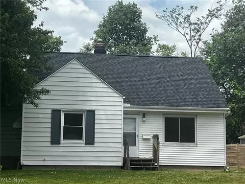 4276 E 162nd St, Cleveland, OH 44128