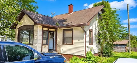 1616 Gross Ave NE, Canton, OH 44705