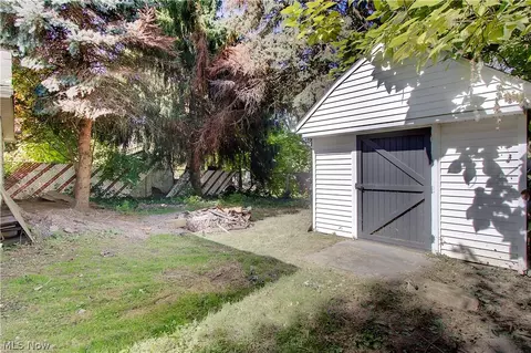 Exterior - 816 Devine St, Alliance, OH 44601 photo 7 of 7