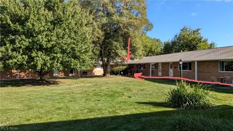 21860 River Oaks Dr #G9, Rocky River, OH 44116