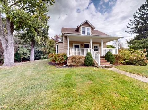 713 Randolph Rd, Mogadore, OH 44260