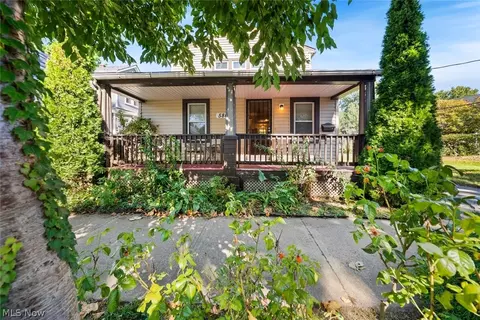 5806 Madison Ave, Cleveland, OH 44102