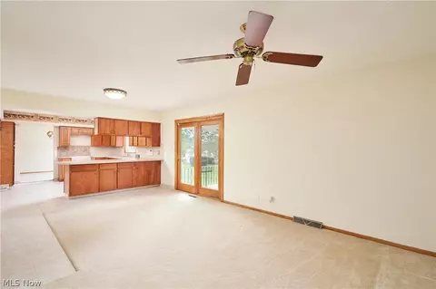 Living - 2620 Appletree Rd, Copley, OH 44321 photo 4 of 5