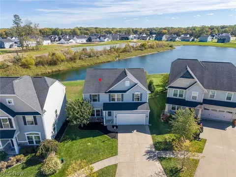 36183 Waterscape Ct, North Ridgeville, OH 44039