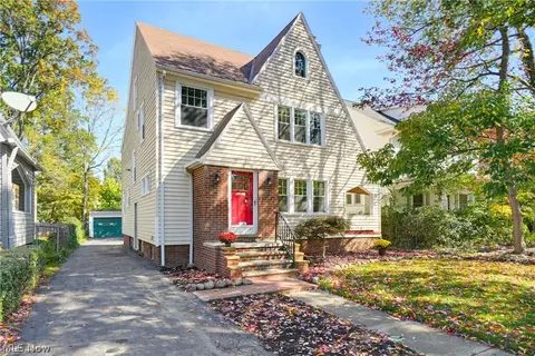 1165 Pomona Rd, Cleveland Heights, OH 44121