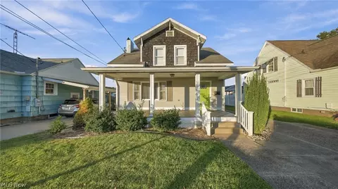 1107 Lakeview Dr, Parkersburg, WV 26104