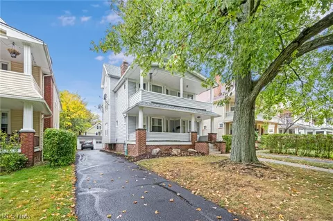 2192 Edgewood Rd, Cleveland Heights, OH 44118