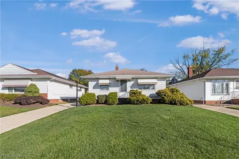 12509 Eastwood Blvd, Garfield Heights, OH 44125