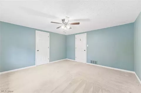 Bedroom - 29437 Eddy Rd, Willoughby Hills, OH 44092 photo 7 of 11