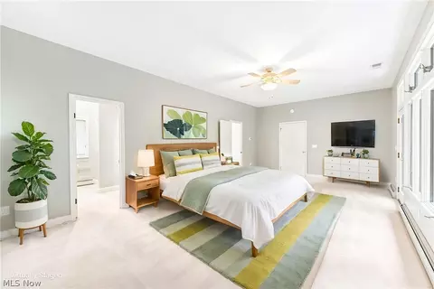 Bedroom - 29437 Eddy Rd, Willoughby Hills, OH 44092 photo 2 of 11