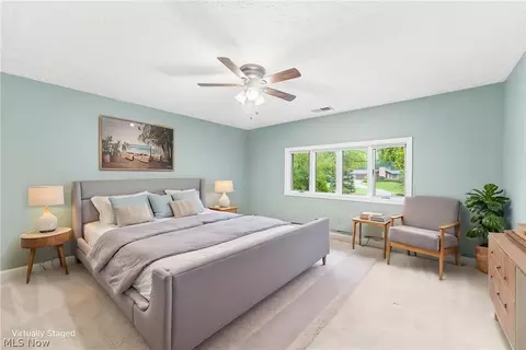 Bedroom - 29437 Eddy Rd, Willoughby Hills, OH 44092 photo 5 of 11
