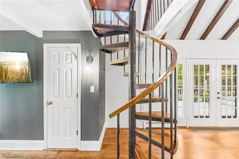 Entry Way - 29437 Eddy Rd, Willoughby Hills, OH 44092 photo 1 of 3