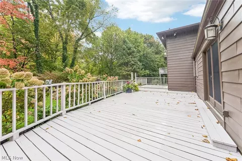 Exterior - 29437 Eddy Rd, Willoughby Hills, OH 44092 photo 3 of 7