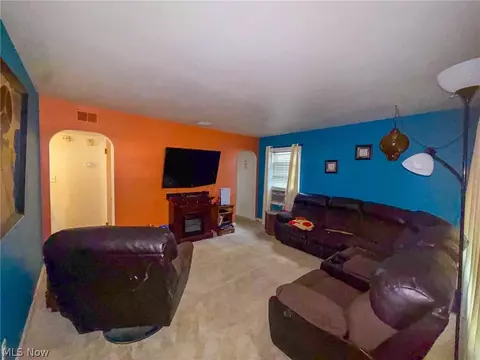 Living - 858 Independence Ave, Akron, OH 44310 photo 1 of 2