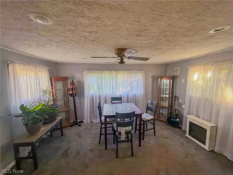 Dining - 858 Independence Ave, Akron, OH 44310 photo 1 of 1