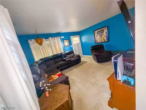 Living - 858 Independence Ave, Akron, OH 44310 photo 2 of 2