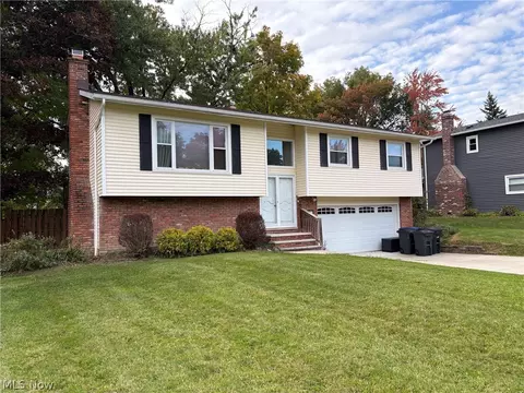 474 Mohawk Trl, Brunswick, OH 44212