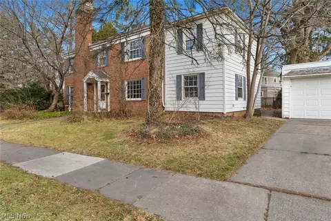 19208 Chagrin, Shaker Heights, OH 44122