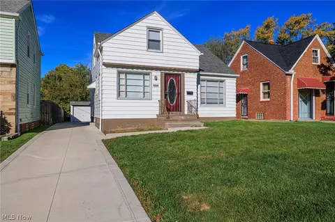 4444 Glenview Rd, Warrensville Heights, OH 44128